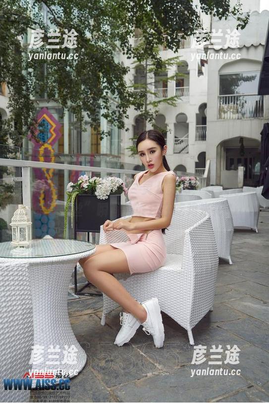 AISS爱丝(黄金版) - 灵儿美图：让人心动的“美丝”瞬间，谁还在吃鸡米花？