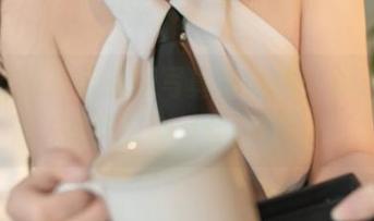 Bangni邦尼最新写真集揭秘：双人女仆如何变身最佳搭档！