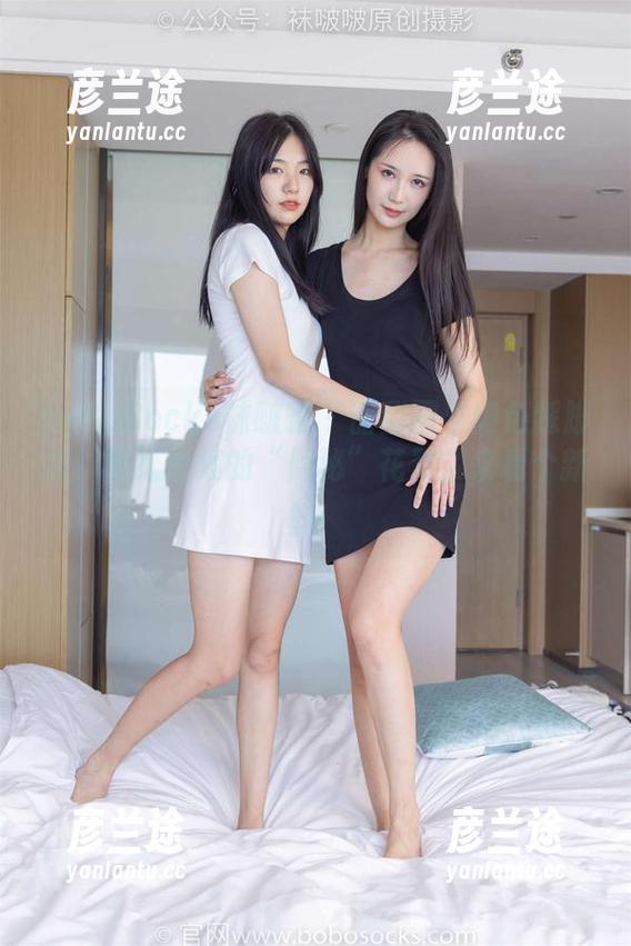 BoBoSocks袜啵啵-甜甜圈 BoBoSocks袜啵啵 - 甜甜圈与肉色踩脚袜:壁纸合集的“隐秘”花絮,来看个新鲜!