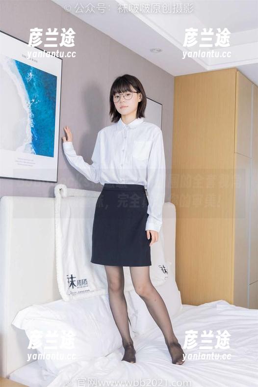 BoBoSocks袜啵啵-甜甜圈 BoBoSocks袜啵啵 - 甜甜圈的全套视角,穿鞋和丝袜,完全颠覆你的审美!