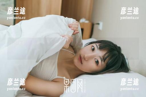 GIRLT果团网-龚玥菲 GIRLT果团网 - 看!龚玥菲的双马尾写真作品:不仅是双马尾,简直是情感的多重维度!