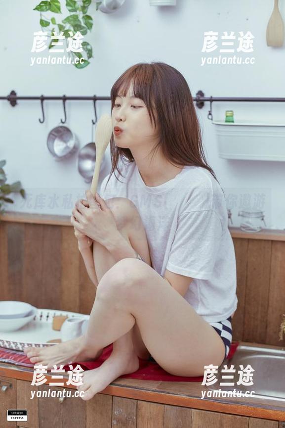 死库水私拍图包：GMS(고말숙)带你遨游梦幻海洋