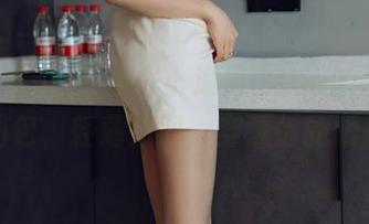 HuaYang花漾 – 小海臀Rena的连衣裙图包，轻薄如羽，穿透你的眼睛