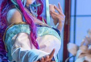 KANEKO咔喵教你如何薅羊毛：下载㭴野牛牛女仆，用写真战略撩动心弦！