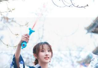时尚不是主题，幽默才是！Luisa_零纱的礼服套图更新，等待你的扒拉！