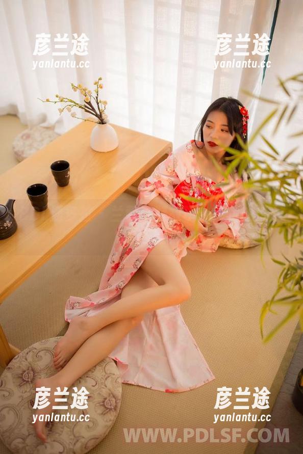 PDL潘多拉 - 兰蔻泳装故事：图库中的色彩与感觉
