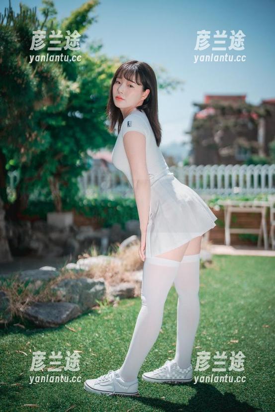 从未想过礼服也可以这么随意，Pia(피아)的私拍带我飞！