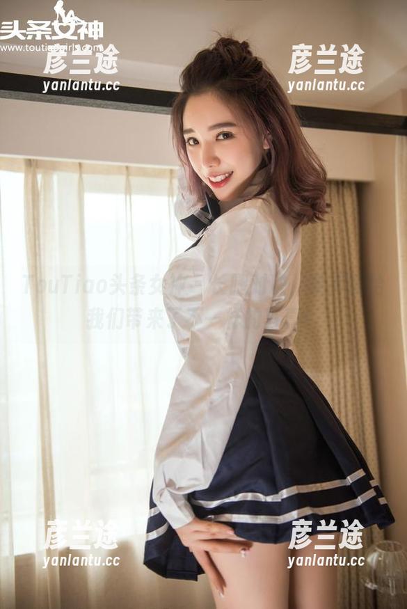 TouTiao头条女神 - 长腿对决，梁芮溪给我们带来了不一样的写真！