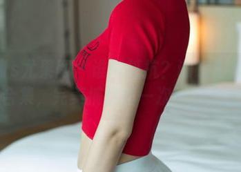 UGirls尤果网 – 谁能抵抗？谭晓彤高清眼镜合集，完美捕捉每一次眼神交汇！