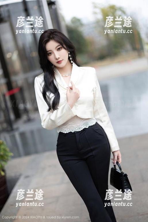 XIAOYU语画界-小海臀Rena XIAOYU语画界 - 在小海臀Rena的高清写真里,找到了什么是‘可爱’
