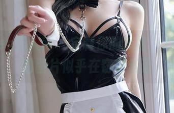 Xiuren秀人网 – 定制你的旗袍，z杯悠悠的图片似乎在窃窃私语