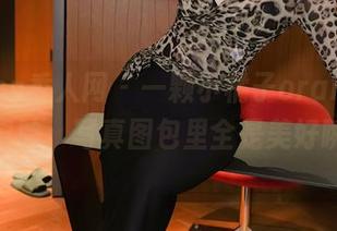 Xiuren秀人网 – 一颗小橘子orange的泳池冒险：写真图包里全是美好瞬间！