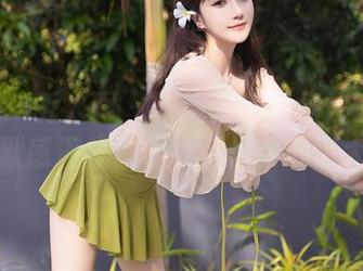Xiuren秀人网 – 米妮大萌萌姐姐的图包：幽默感满分，下载后你会心情大好！