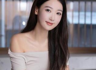 Xiuren秀人网 – 糯美子mini制服系列——高清合集中的小秘密，你发现了吗？