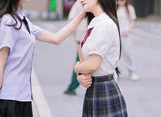 YouMi尤蜜荟 – 跟着娜娜TINA探秘白丝时光：原图下载，瞬间穿越！