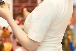 YouMi尤蜜荟 – 追寻战姝羽Zina的蕾丝印记：那些令人心醉的作品瞬间