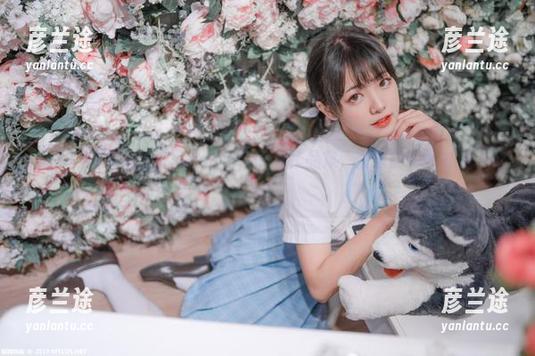 lovely呆玄的T恤风骚走秀，高清作品集，凌波的后面才是真故事！
