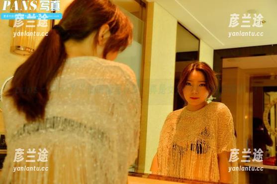 pans-Tina pans - Tina女仆的高清写真集:真是女仆界的‘瞬间捕手’!