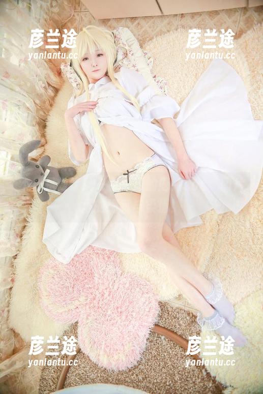 一小央泽 不止是做饭:一小央泽的厨娘cos,图片里的细腻与柔情!