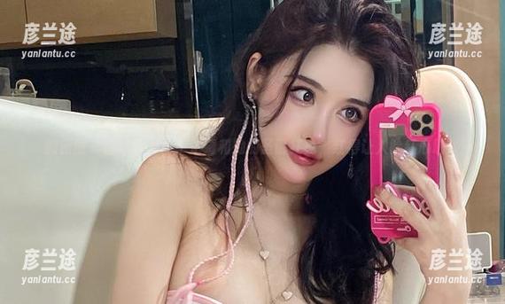 于芷晴 微密圈 - 图集收录:于芷晴和她的圣诞红兔,红得让人脸红心跳!
