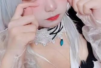 校服写真中的伊喵君_Nya，真美到让人怀疑人生！