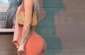 微密圈 – 俏妞t的黑丝红罩写真，让美图更显妩媚迷人