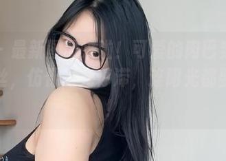 微密圈 – 最新图册来啦！可爱的肉巴穿上白纱吊带黑丝，仿佛时光停滞，连阳光都要投降了！