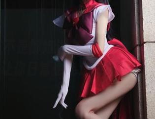 大梨子不是御姐送上美图图集，旗袍Y纹让你日常也能逆袭成女神！