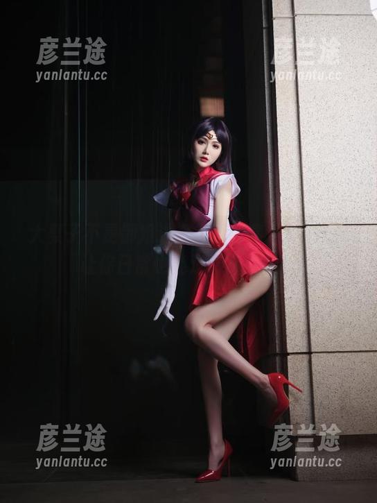 大梨子不是御姐 大梨子不是御姐送上美图图集,旗袍Y纹让你日常也能逆袭成女神!