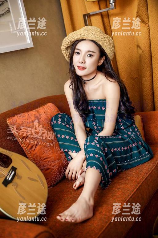 头条女神 - 成为海军的心愿单，周思超海军学生服图集：资源满满，心动不如行动！