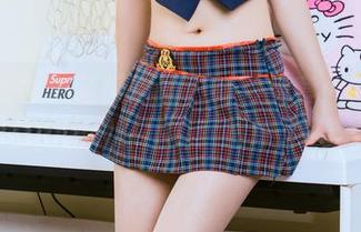 头条女神 – 萌琪琪的白衬衫全套：一瞬间就想DOWNLOAD！抱歉,脸红了。