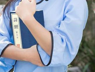 尤果网 – 红裙与小琪：宁静的午后和不经意的侧影作品