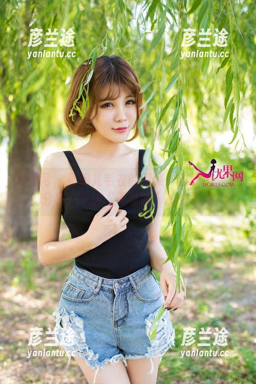 尤果网-曼妮儿 尤果网 - 曼妮儿毛衣的图集:时尚or随便?分享一下这“不可能”的搭配吧!