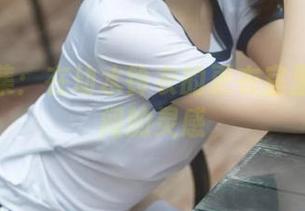 在线图集：在幼水铃衣的更衣室里寻找午间的灵感