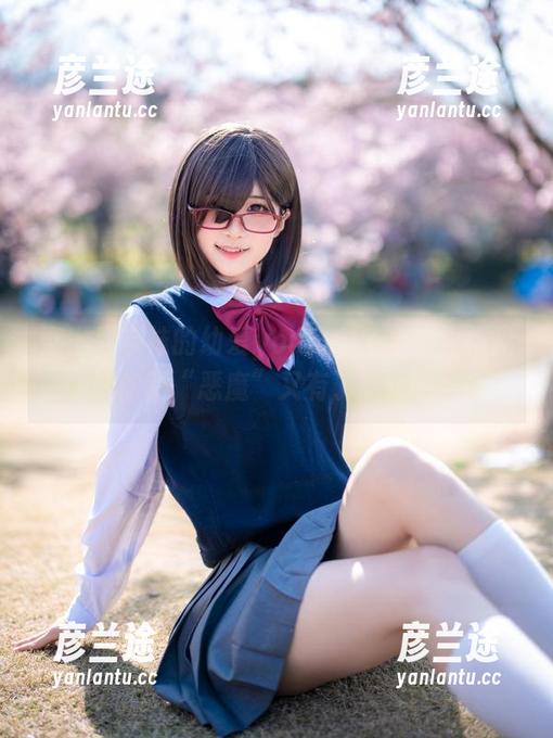 穿上吊带袜的幼爱youmeko，全集作品让你对“恶魔”又有了新定义！