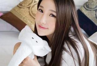 推女神 – 图册里藏着娜依灵儿的裤里丝，快来看看这些秘密瞬间！