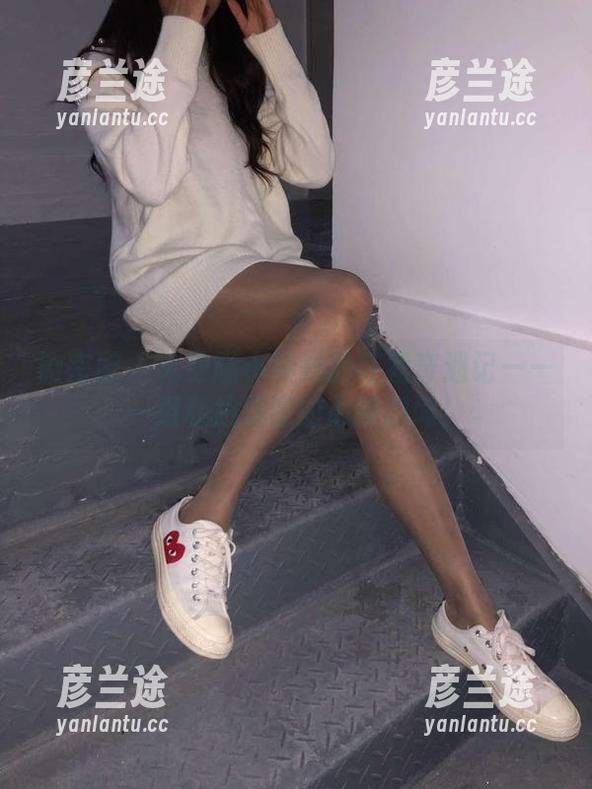 无敌哒小姨妈 微密圈 - 无敌哒小姨妈的红裙奇遇记——一组私拍原图的心跳瞬间!