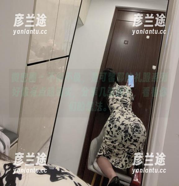 是可馨耶 微密圈 - 不得不说,是可馨耶的礼服系列好像有点超现实,分享几张图片,看看你们的想法。