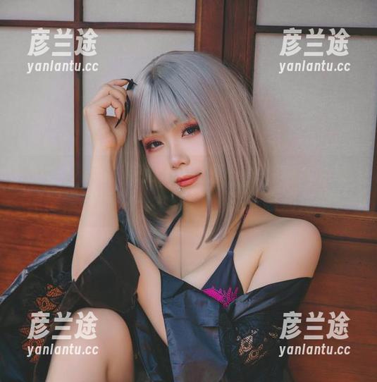 旗袍背后的末夜787合集——她每次的眼神都像在诉说一个秘密，我好想知道哦。