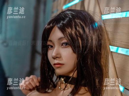 末夜787 最新资源!末夜787女王的照片:照出来的威严其实只是因为她刚吃完下午茶!