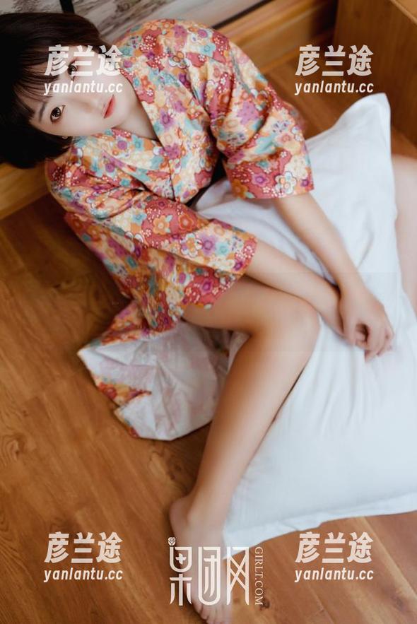 果团网 - 张小喵的粉色写真，下载它，你准备好面对了吗？