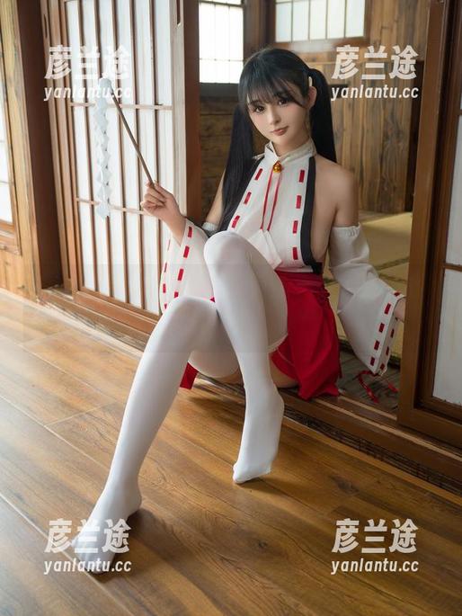 桜井宁宁 荒野之美:桜井宁宁废墟jkCOS分享,那种撩人的不安感!