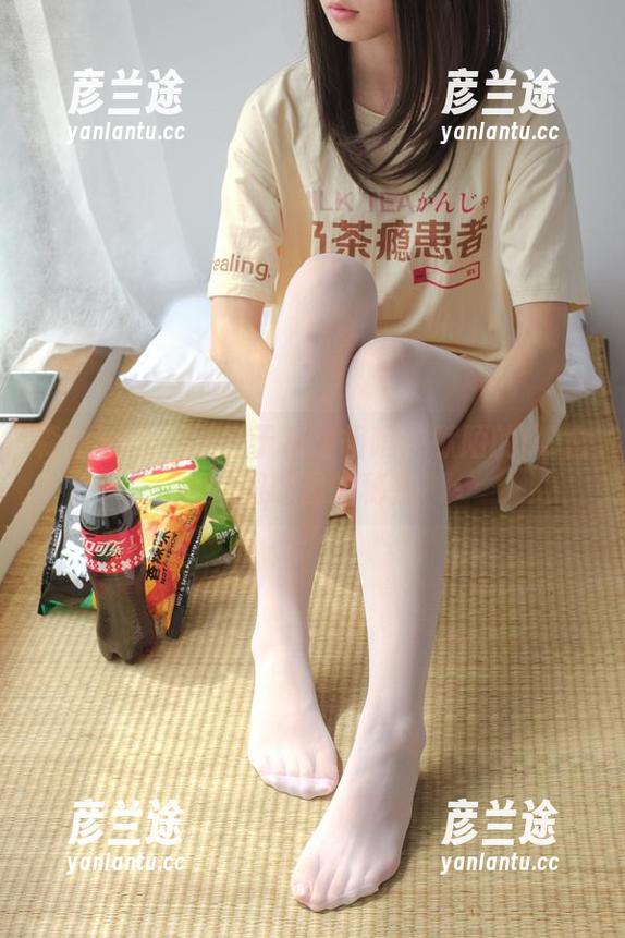 森萝财团-默陌 森萝财团 - 不止于花里胡哨:默陌的5D白丝图册里的秘密