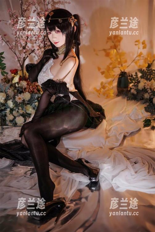 全套来了，樱落酱w的碧蓝航线可畏礼服！下载后悔可是没门哦