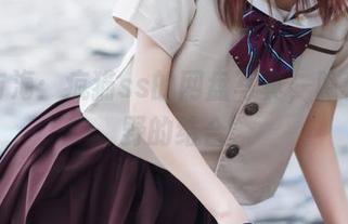 少女与海：疯猫ss的网盘写真，隐秘与狂野的结合
