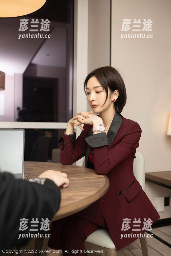 秀人网 - 安然anran与兔女郎的秘密：图集精选，触碰梦想的边缘！