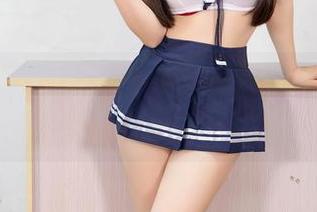 秀人网 – 制服分享：看尹甜甜如何让工作服变成时尚教科书！
