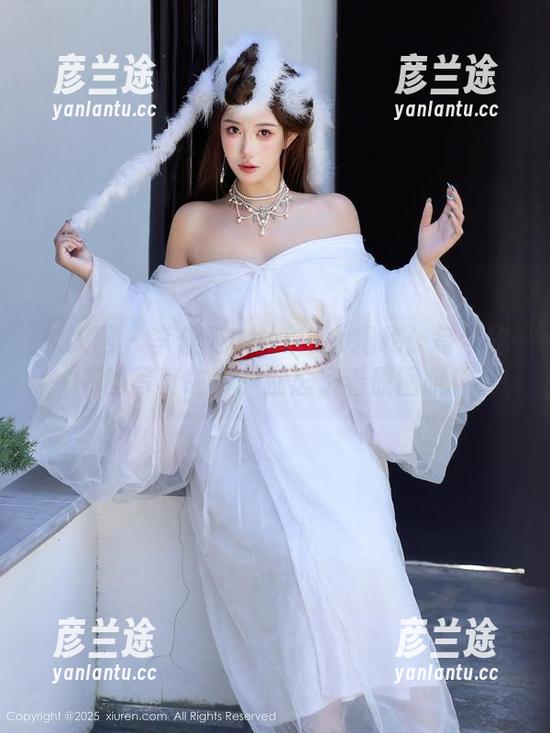 秀人网 - 李佳芮Cherie大揭秘：每个秘书的写真故事，别忘了看原图哦！