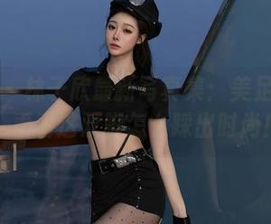 秀人网 – 林子欣最新写真集：美足的秘密，看看这双脚怎么踩出时尚！