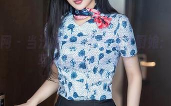 秀人网 – 当汐汐爱吃草莓遇上厨娘：私房写真里的奇葩料理